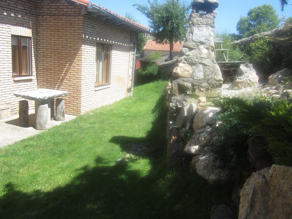 Villa La Ladera Hoyos del Espino Zimmer foto